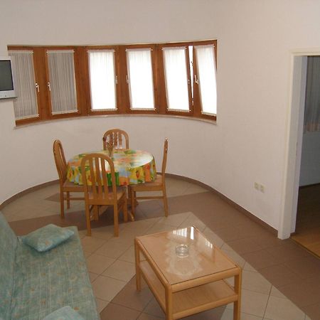 Lorena Apartments In พูลา ภายนอก รูปภาพ