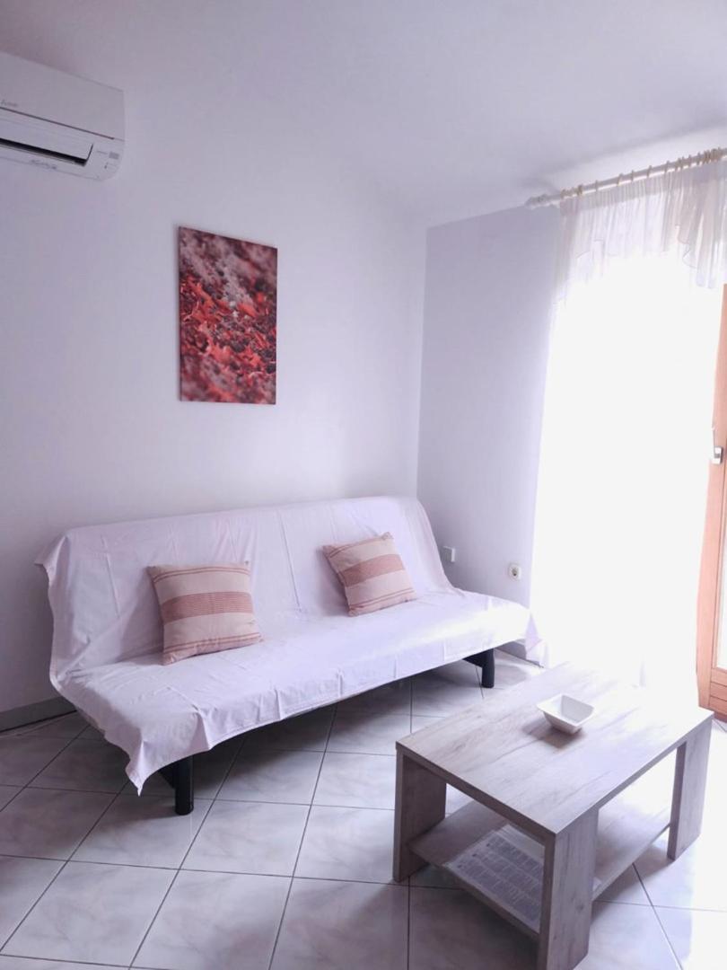Lorena Apartments In พูลา ภายนอก รูปภาพ
